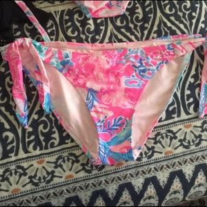 Lilly Pulitzer bikini bottoms. Size 4.